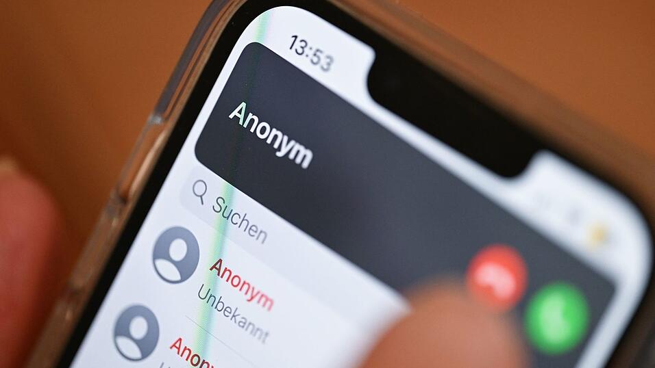 Telefonisch erzeugen die Täter eine Ausnahmesituation. (Symbolbild) Telefonisch erzeugen die Täter eine Ausnahmesituation. (Symbolbild)