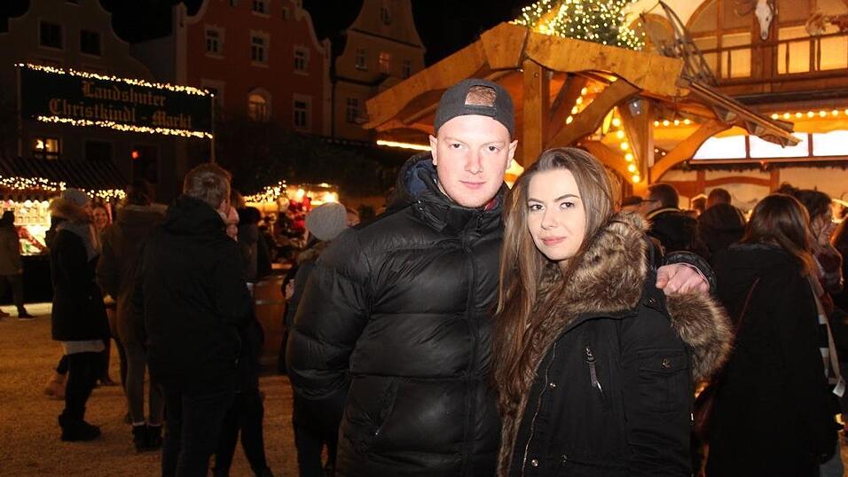 Es weihnachtet in Landshut. Am Donnerstag ist der Christkindlmarkt feierlich er&ouml;ffnet worden.