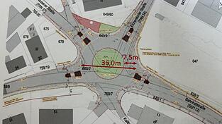 Der Kreisverkehr ist mit einem Au&szlig;endurchmesser von 36 Meter geplant und wird in zwei Bauabschnitten im kommenden Jahr gebaut.