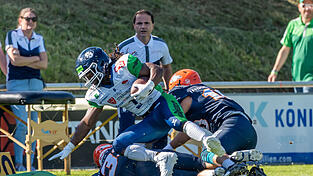 Straubing (in Wei&szlig;) hatte zuletzt zweimal verloren. Diesen Trend will man im Derby jetzt stoppen.