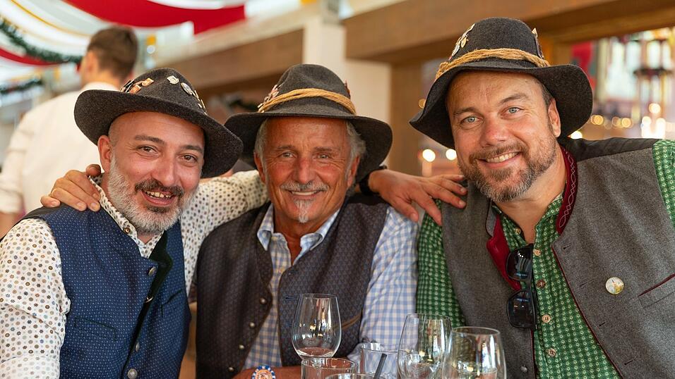 Die Partybilder vom Dienstag, 11. August, aus dem Festzelt Krönner. Die Partybilder vom Dienstag, 11. August, aus dem Festzelt Krönner.