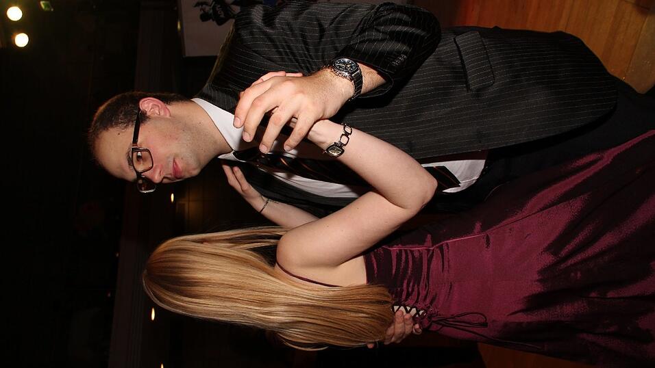 Die Bilder vom Abschlussball der Tanzschule Seidel in der Fraunhofer-Halle am 28. November. Die Bilder vom Abschlussball der Tanzschule Seidel in der Fraunhofer-Halle am 28. November.