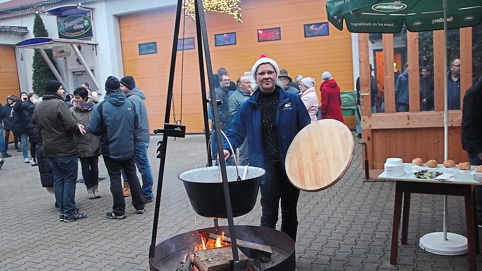 Für das leibliche Wohl war unter anderem mit Gulasch gesorgt.