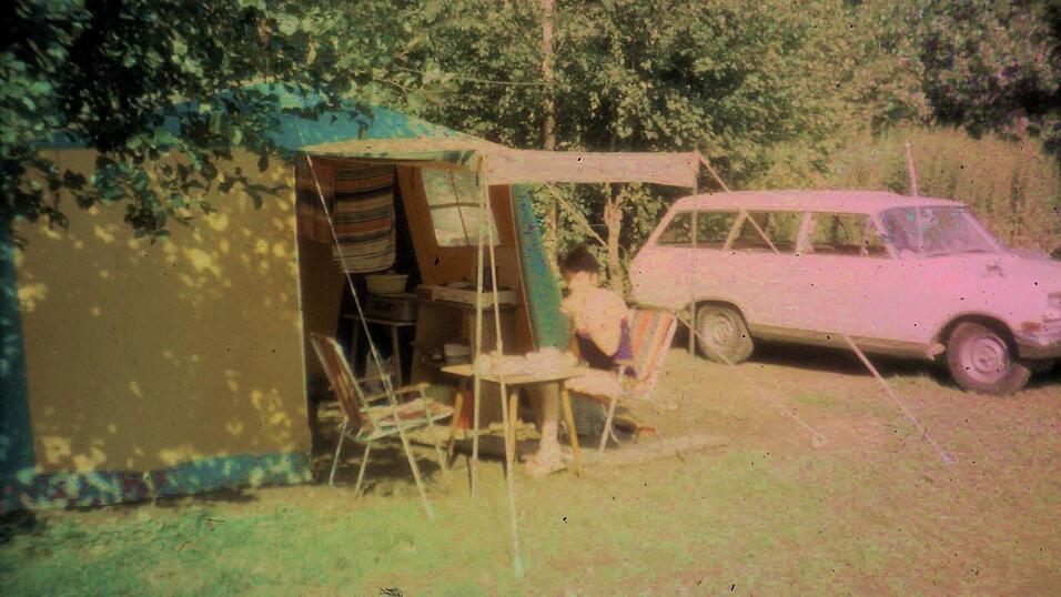 Das Foto verschwommen, die Erinnerungen glasklar: Das war der erste Urlaub im Zelt. Das Foto verschwommen, die Erinnerungen glasklar: Das war der erste Urlaub im Zelt.