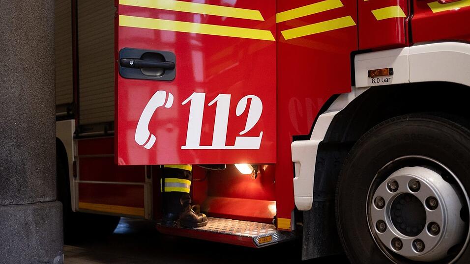 Die Feuerwehrleute wurden alarmiert. (Symbolbild)