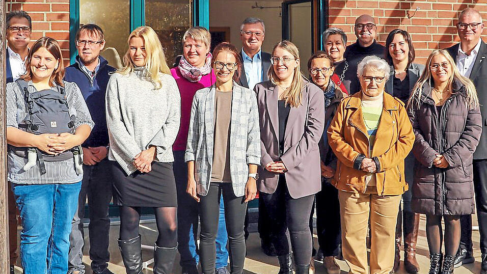 Gäste aus Kirche und Verwaltung waren zur Einweihung gekommen. Gäste aus Kirche und Verwaltung waren zur Einweihung gekommen.