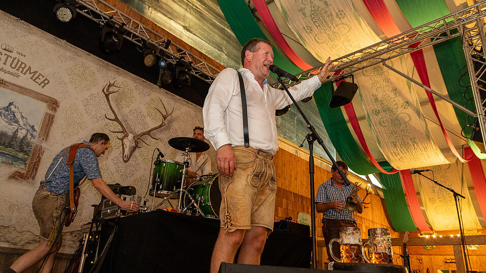 Die Partybilder vom Freitag, 9. August 2024, aus dem Festzelt Weckmann. Die Partybilder vom Freitag, 9. August 2024, aus dem Festzelt Weckmann.