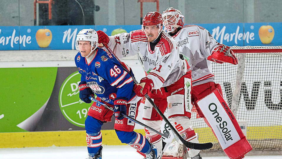 Hart erarbeiteter Sieg: Gegen Valerenga Oslo war es vor allem EVL-Torhüter Philipp Dietl (weißes Trikot hinten) und der Defensivarbeit seiner Vorderleute um Jesse Koskenkorva (weißes Trikot vorne) zu verdanken, dass die Landshuter nicht früh in Rückstand gerieten und mit 2:1 gewannen. Hart erarbeiteter Sieg: Gegen Valerenga Oslo war es vor allem EVL-Torhüter Philipp Dietl (weißes Trikot hinten) und der Defensivarbeit seiner Vorderleute um Jesse Koskenkorva (weißes Trikot vorne) zu verdanken, dass die Landshuter nicht früh in Rückstand gerieten und mit 2:1 gewannen.