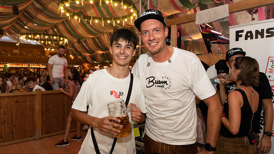 Die Partybilder vom Freitag, 16. August 2024, aus dem Festzelt Weckmann. Die Partybilder vom Freitag, 16. August 2024, aus dem Festzelt Weckmann.