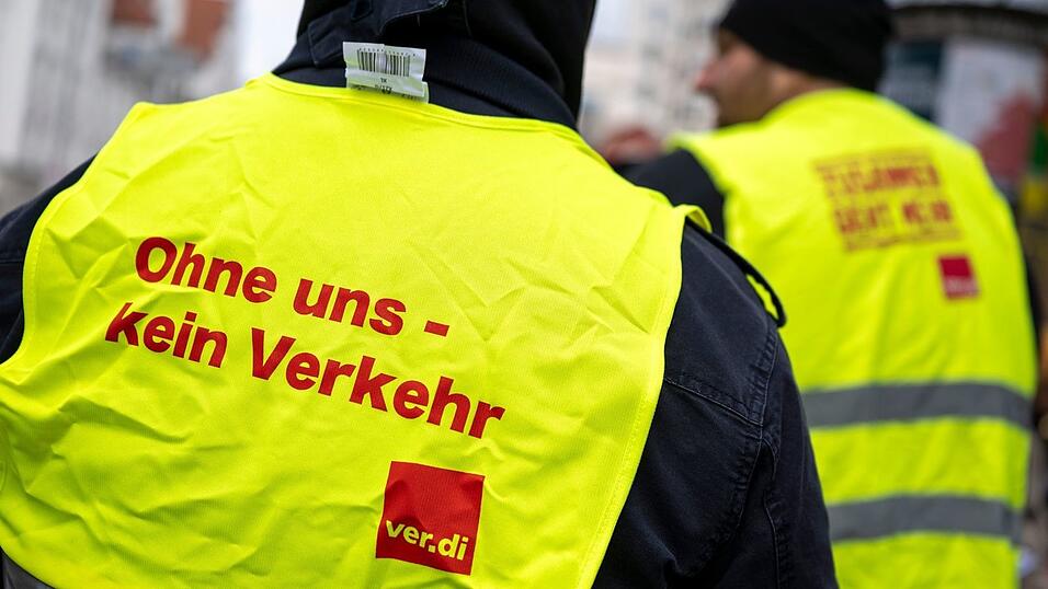 Im Tarifkonflikt im bayerischen Nahverkehr setzt die Gewerkschaft Verdi auf Warnstreiks. (Archivbild) Im Tarifkonflikt im bayerischen Nahverkehr setzt die Gewerkschaft Verdi auf Warnstreiks. (Archivbild)