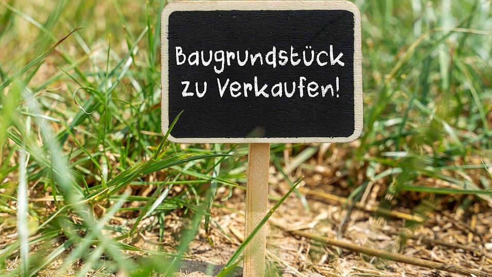 Im Grundstücksmarktbericht wird analysiert, wie sich die Preise für Immobilien in einem bestimmten Zeitraum entwickelt haben. (Symbolfoto) Im Grundstücksmarktbericht wird analysiert, wie sich die Preise für Immobilien in einem bestimmten Zeitraum entwickelt haben. (Symbolfoto)