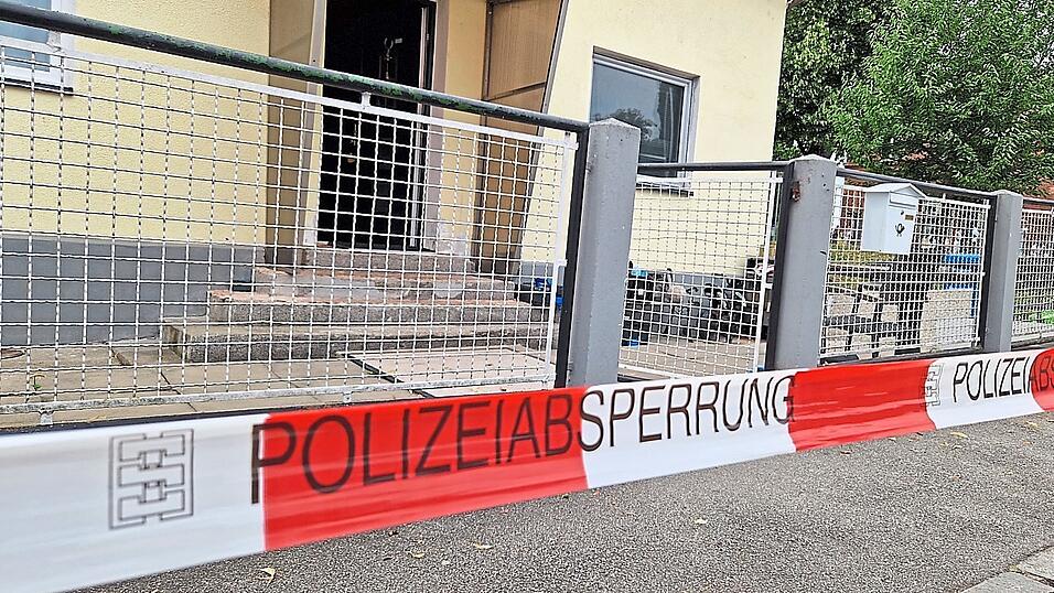 An den beiden Tagen nach der Tat war die Spurensicherung der Polizei in dem Haus in der Baderallee im Einsatz.