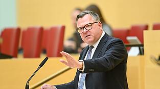 Der Münchner Rechtsanwalt und CSU-Landtagsabgeordnete Josef Schmid soll neuer Justizminister in Bayern werden. (Archivbild) Der Münchner Rechtsanwalt und CSU-Landtagsabgeordnete Josef Schmid soll neuer Justizminister in Bayern werden. (Archivbild)