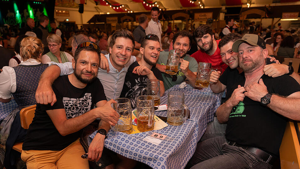 Die Partybilder vom Freitag, 11. August 2023, aus dem Festzelt Greindl. Die Partybilder vom Freitag, 11. August 2023, aus dem Festzelt Greindl.