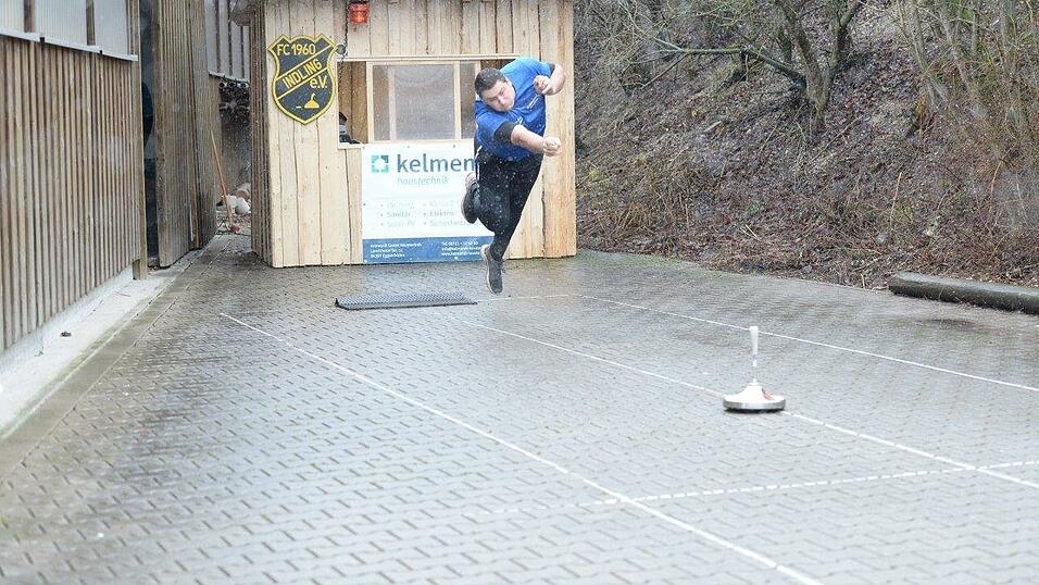 Mit 115,34 Metern setzte der Altrandsberger im Finale der Herren die Bestmarke.