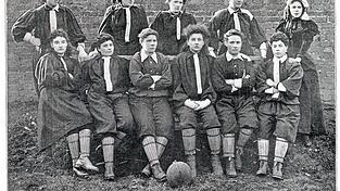 Der British Ladies&rsquo; Footballclub von Nettie Honeyball holte sich 1894 einen Mann als Trainer. Die m&auml;nnlichen Profis vom 1. FC Union Berlin werden seit ein paar Tagen von einer Frau trainiert - Marie-Louise Eta feiert diesen Samstag Premiere in der Bundesliga.