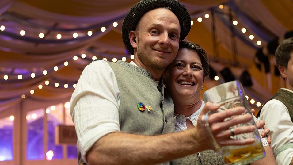 Die Partybilder vom Freitag, 7. August, aus dem Festzelt Reisinger. Die Partybilder vom Freitag, 7. August, aus dem Festzelt Reisinger.