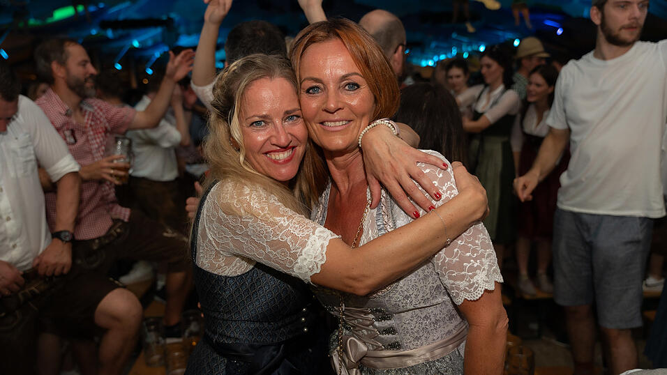 Die Partybilder vom Samstag, 12. August 2023, aus dem Festzelt Reisinger. Die Partybilder vom Samstag, 12. August 2023, aus dem Festzelt Reisinger.