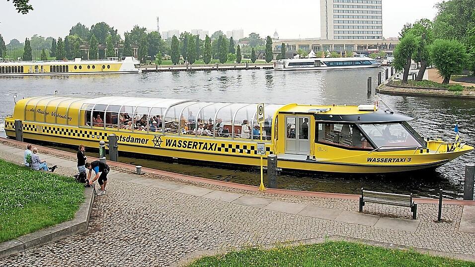 Ab 2027 wird es bei Wurm & No&eacute; ein elektrisch betriebenes Cabrioschiff geben, das bisher in Potsdam als Wassertaxi eingesetzt wurde.