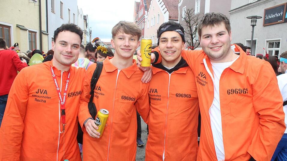 Beste Stimmung herrschte beim Rosenmontagszug in Geisenhausen.