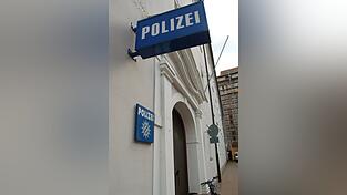 Ungew&ouml;hnlichen Besuch bekamen die Beamten der Polizeiinspektion Landshut.