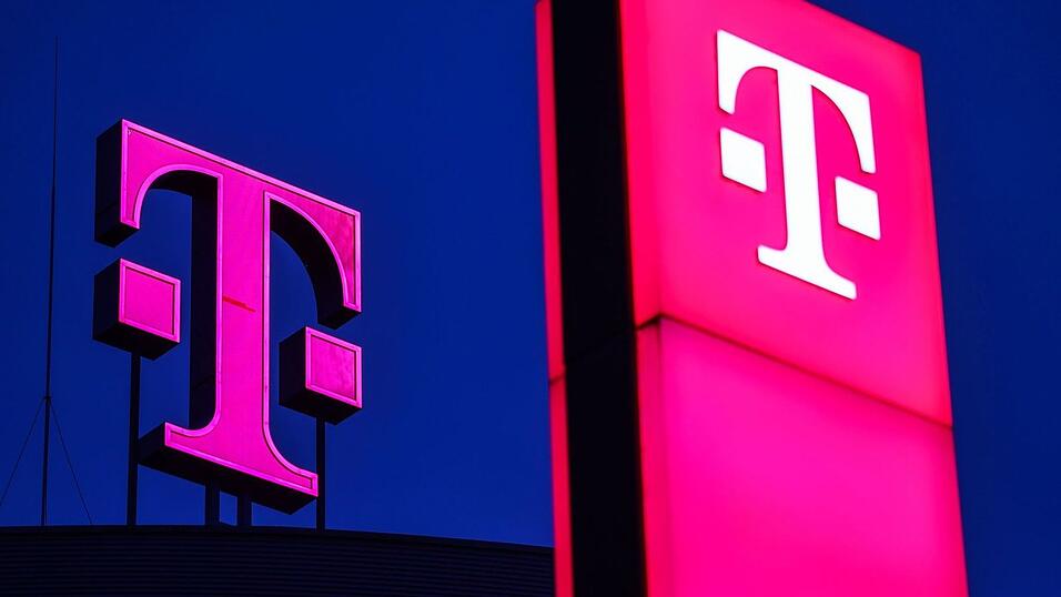 Die Deutsche Telekom erwirtschaftete im zweiten Quartal den höchsten operativen Gewinn unter den Dax-Konzernen. (Archivbild) Die Deutsche Telekom erwirtschaftete im zweiten Quartal den höchsten operativen Gewinn unter den Dax-Konzernen. (Archivbild)
