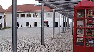 Nicht nur die B&uuml;rgermeisterin wechselt in der Gemeinde Bodenkirchen, auch fast die H&auml;lfte der Gemeinder&auml;te sitzt nicht mehr auf den Pl&auml;tzen. Die Sitzungen finden weiterhin im B&uuml;rgerstadl Bonbruck statt.