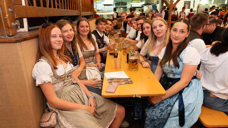 Die Partybilder vom Montag, 19. August, aus dem Festzelt Nothaft. Die Partybilder vom Montag, 19. August, aus dem Festzelt Nothaft.