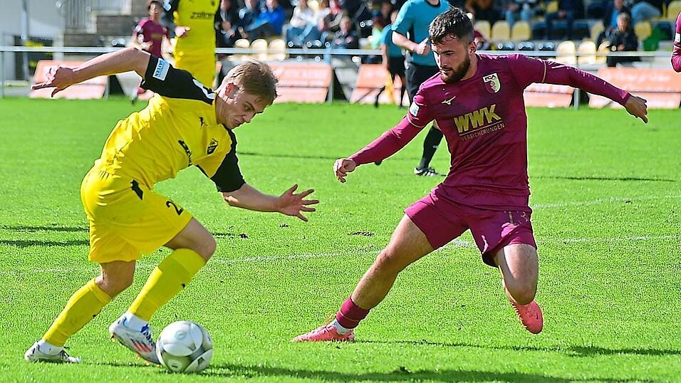 Der Vilzinger Luis Bezjak (links) im Zweikampf mit Kristijan Taseski im Hinspiel, das Vilzing daheim mit 0:3 verlor. Der Vilzinger Luis Bezjak (links) im Zweikampf mit Kristijan Taseski im Hinspiel, das Vilzing daheim mit 0:3 verlor.