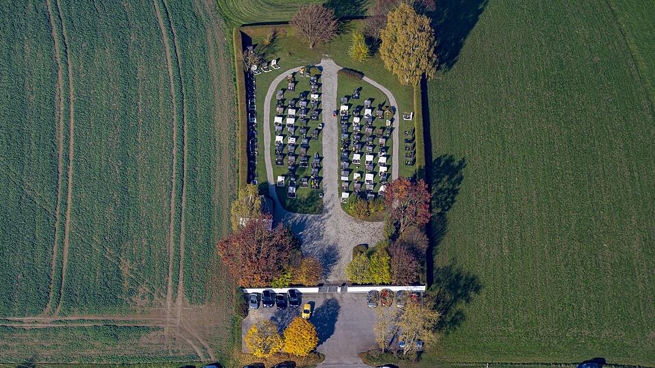 Der Friedhof bei Seifriedswörth.