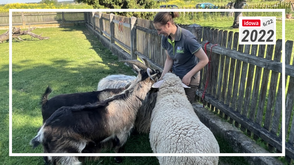 Ein Herz und Händchen für Tiere: Pamina See kümmert sich auf der Filmtierranch in Wang liebevoll um ihre Schützlinge. Ein Herz und Händchen für Tiere: Pamina See kümmert sich auf der Filmtierranch in Wang liebevoll um ihre Schützlinge.