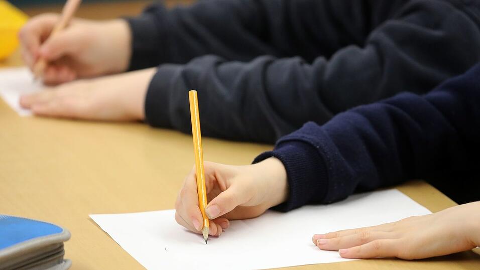 Die Zahl der Sch&uuml;ler mit Einwanderungsgeschichte steigt. (Archivbild)