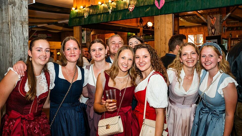 Die Partybilder vom Samstag, 15. August, aus dem Festzelt Weckmann. Die Partybilder vom Samstag, 15. August, aus dem Festzelt Weckmann.