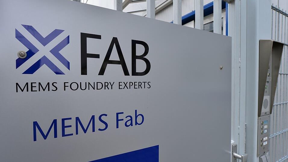 Der Halbleiterhersteller X-Fab investiert einen dreistelligen Millionenbetrag in Erfurt (Archivbild) Der Halbleiterhersteller X-Fab investiert einen dreistelligen Millionenbetrag in Erfurt (Archivbild)