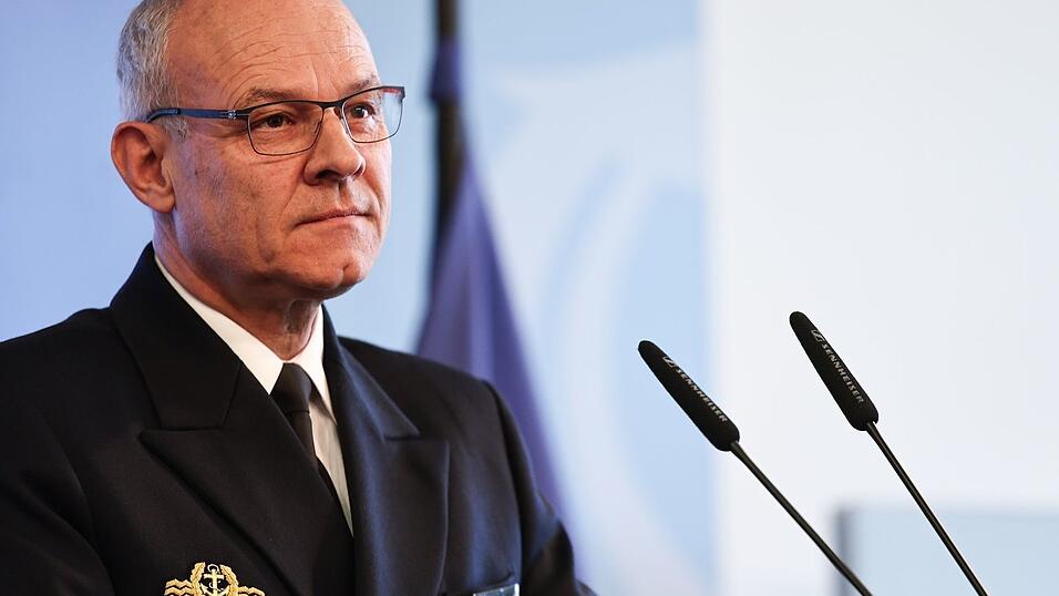 Pressegespräch 'Navy Talks' Pressegespräch 'Navy Talks'