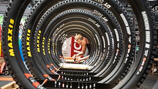 Die Fahrradbranche in Deutschland leidet noch immer unter den Nachwehen des vergangenen Corona-Booms. (Archivbild) Die Fahrradbranche in Deutschland leidet noch immer unter den Nachwehen des vergangenen Corona-Booms. (Archivbild)