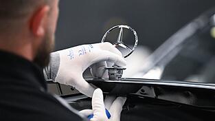 Mercedes-Benz hat im zweiten Quartal weniger Fahrzeuge verkauft. (Archivbild)