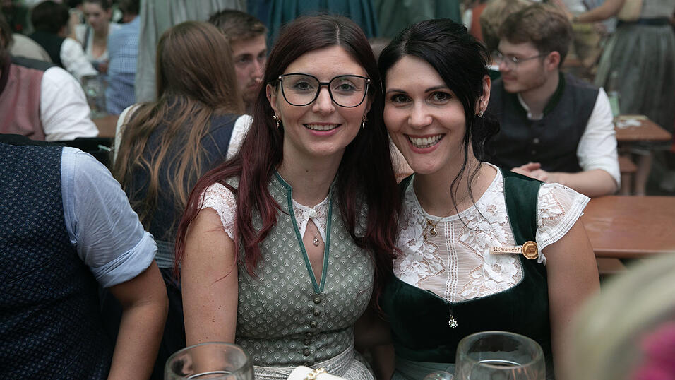 Die Partybilder vom Freitag, 15. August, aus dem Festzelt Wenisch. Die Partybilder vom Freitag, 15. August, aus dem Festzelt Wenisch.