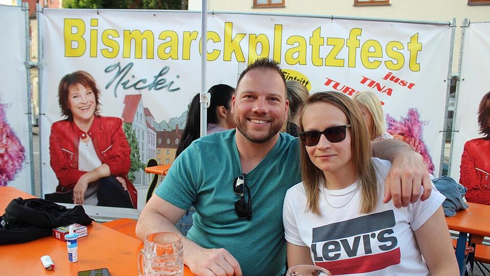 Viele Landshuter genossen ihren Freitagabend auf dem Bismarckplatzfest.