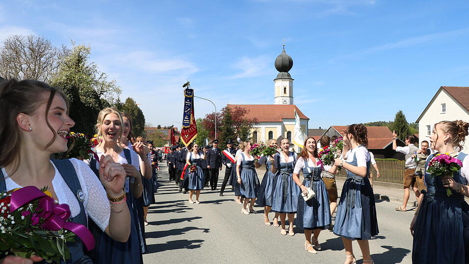 Die Festdamen vom Jubelverein hatten ordentlich Spa&szlig;.