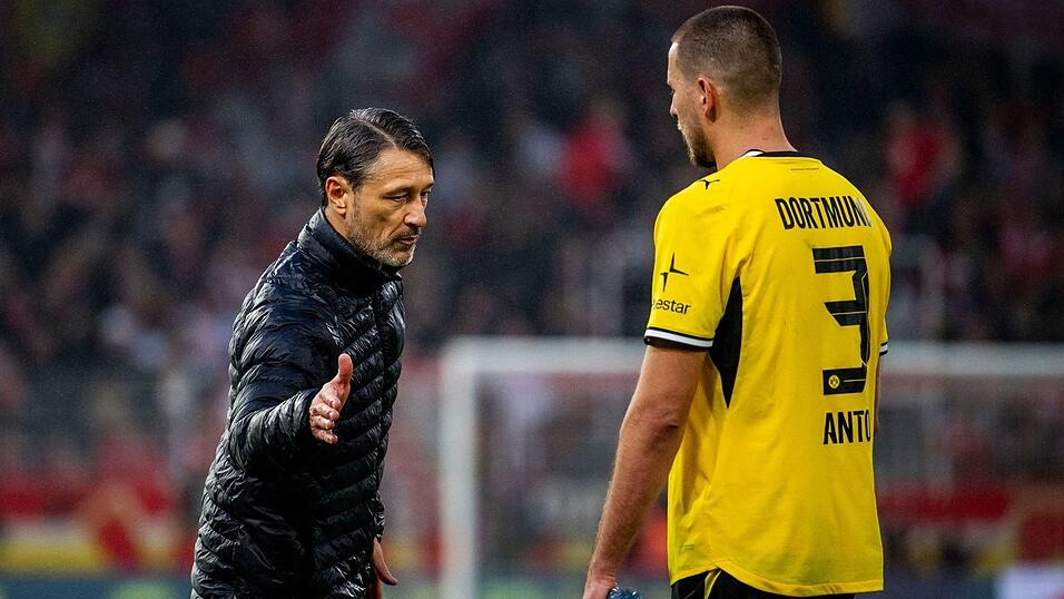 Mit der Leistung von Abwehrprofi Waldemar Anton konnte Niko Kovac in Berlin zufrieden sein. Mit der Leistung von Abwehrprofi Waldemar Anton konnte Niko Kovac in Berlin zufrieden sein.