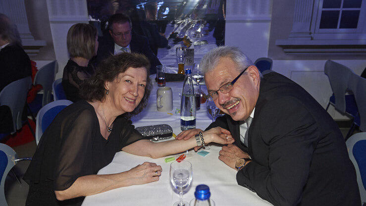 Die Metzgerzunft hat am Samstagabend in die Joseph-von-Fraunhofer-Halle eingeladen. Die Metzgerzunft hat am Samstagabend in die Joseph-von-Fraunhofer-Halle eingeladen.