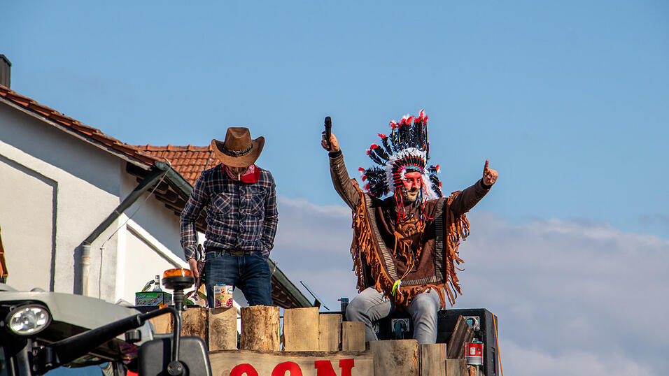 Am Samstag fand der Faschingsumzug in Otzing (Kreis Deggendorf) statt. Am Samstag fand der Faschingsumzug in Otzing (Kreis Deggendorf) statt.