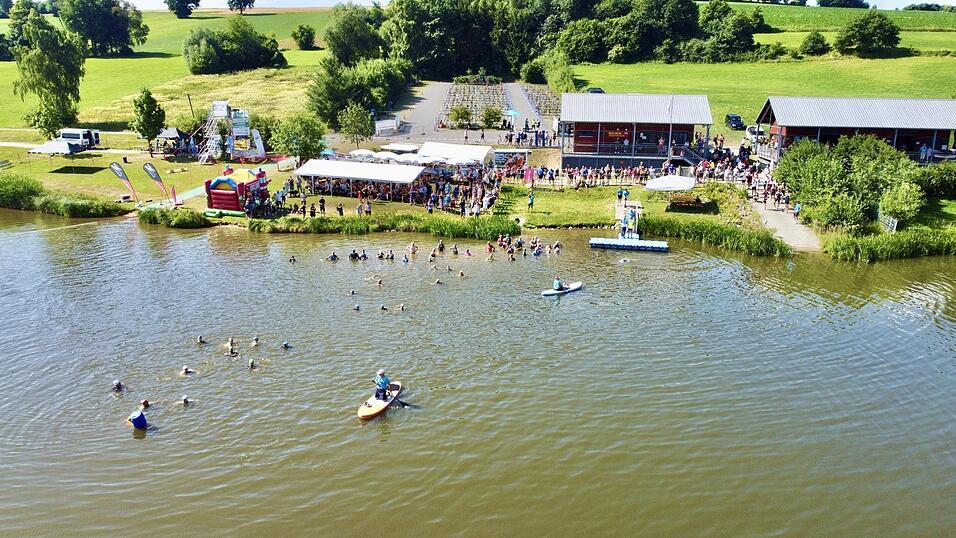 Der Triathlon am Further Drachensee ist allj&auml;hrlich ein gro&szlig;es Sport-Event.