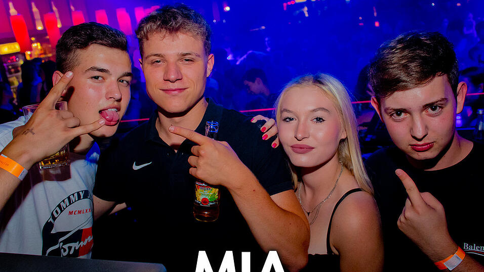 Beste Stimmung auf der Oberstufenparty im Mia Nightclub in Cham. Beste Stimmung auf der Oberstufenparty im Mia Nightclub in Cham.