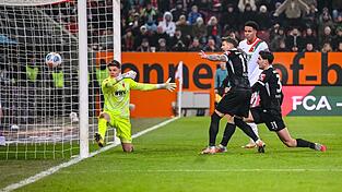 Igor Matanović steht f&uuml;r die Freiburger goldrichtig.