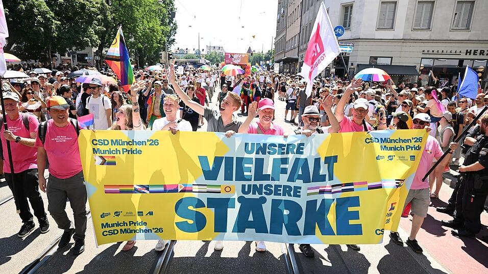 Beim Christopher Street Day in M&uuml;nchen nahm Oberb&uuml;rgermeister Dominik Krause mit seinem Lebensgef&auml;hrten Sebastian M&uuml;ller teil. (Archivbild)
