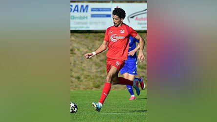 Arda Ulukus brachte die SpVgg Plattling gegen den FC Obernzell-Erlau mit 1:0 in F&uuml;hrung, am Ende stand ein 1:1-Remis.