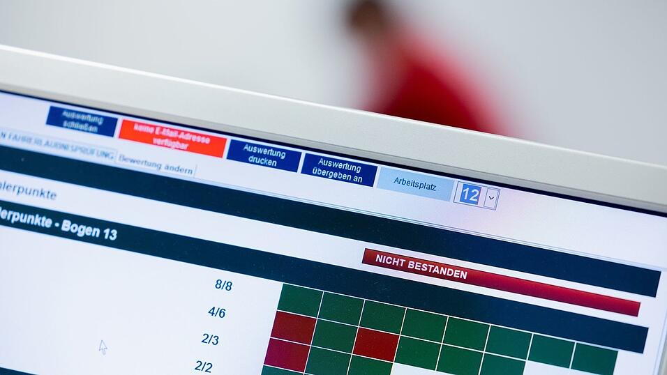 Bei den theoretischen Pr&uuml;fungen liegt die Durchfallquote in Bayern im Bundesschnitt. (Archivbild)