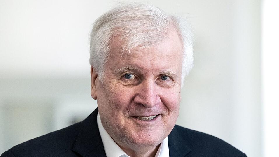 Horst Seehofer (CSU) begrüßt die verschärften Regeln in der EU für Asylsuchende. (Archivbild) Horst Seehofer (CSU) begrüßt die verschärften Regeln in der EU für Asylsuchende. (Archivbild)